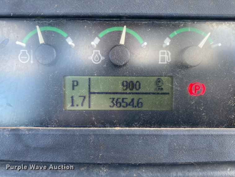 image for item JN9265 2013 John Deere 700K  pipelayer