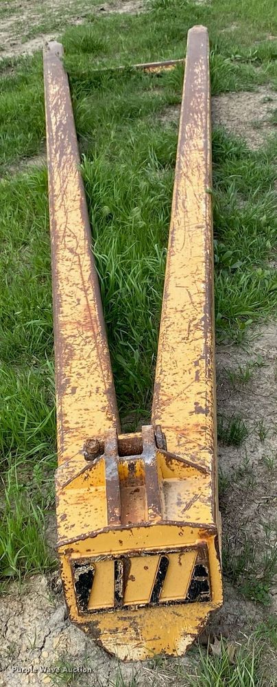 image for item JN9265 2013 John Deere 700K  pipelayer