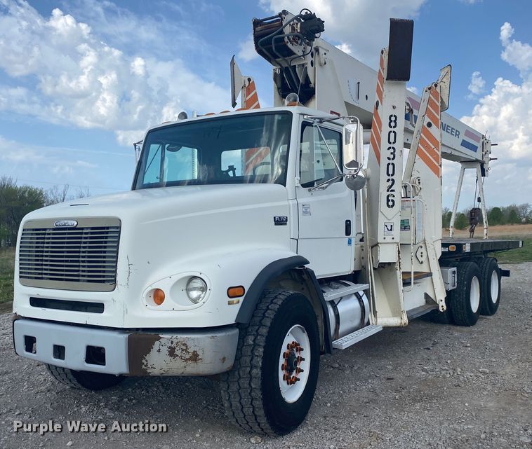 image for item JN9285 1998 Freightliner FL112  crane truck