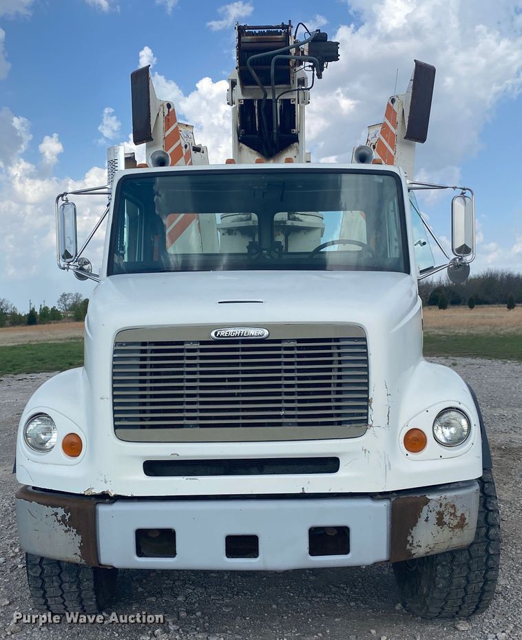 image for item JN9285 1998 Freightliner FL112  crane truck