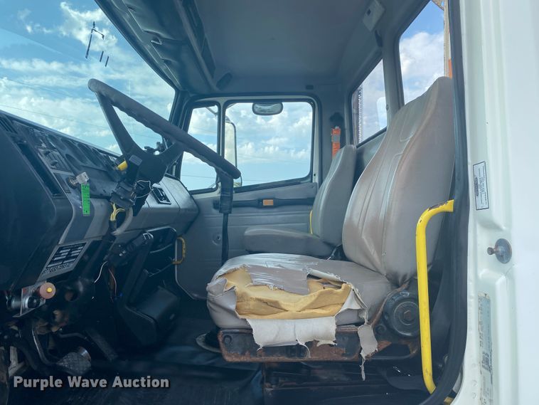 image for item JN9285 1998 Freightliner FL112  crane truck