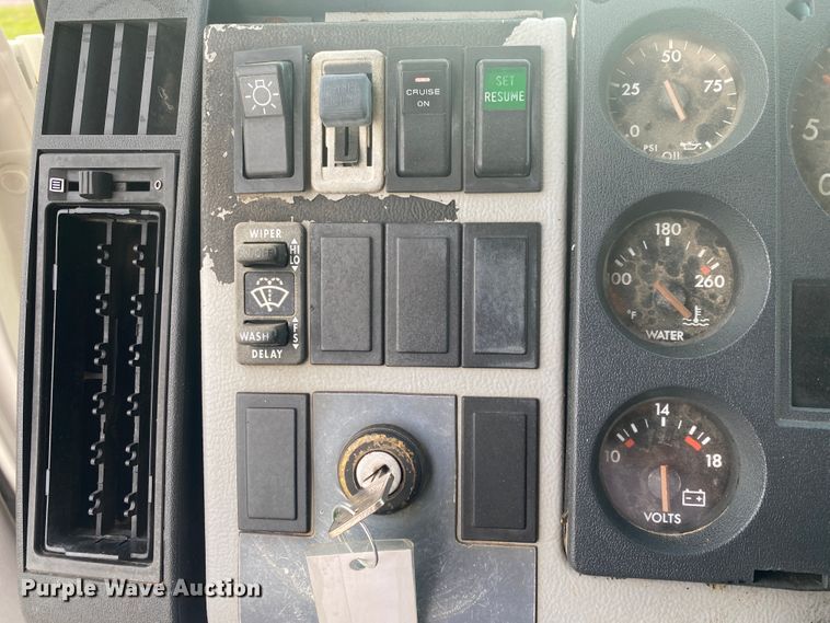 image for item JN9285 1998 Freightliner FL112  crane truck