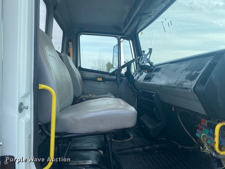 image for item JN9285 1998 Freightliner FL112  crane truck