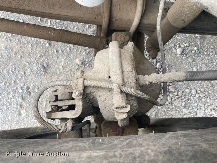 image for item JN9285 1998 Freightliner FL112  crane truck