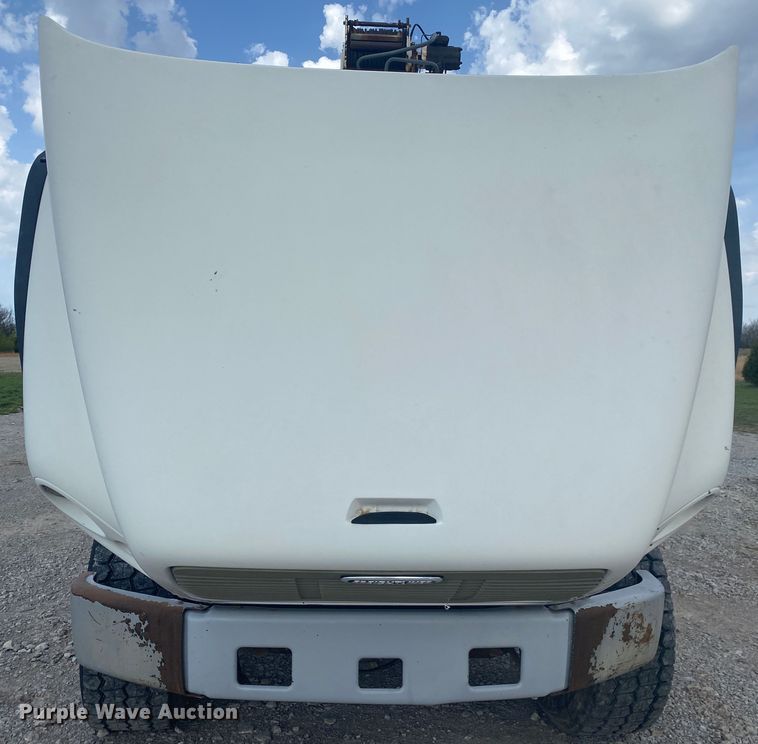 image for item JN9285 1998 Freightliner FL112  crane truck