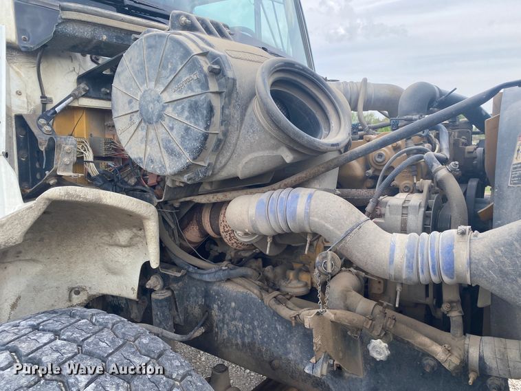 image for item JN9285 1998 Freightliner FL112  crane truck