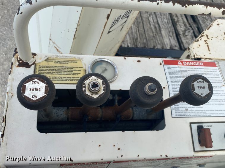 image for item JN9285 1998 Freightliner FL112  crane truck