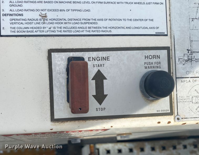 image for item JN9285 1998 Freightliner FL112  crane truck