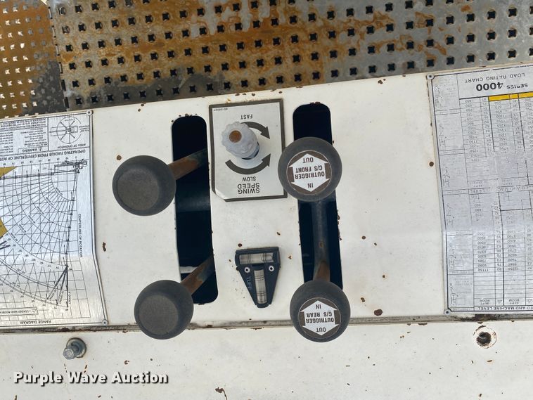 image for item JN9285 1998 Freightliner FL112  crane truck