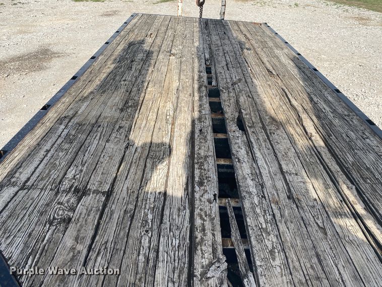 image for item JN9285 1998 Freightliner FL112  crane truck