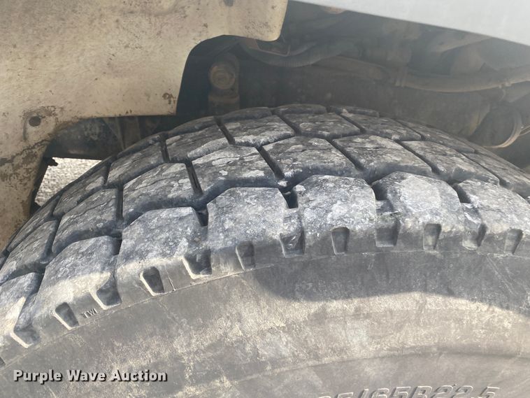 image for item JN9285 1998 Freightliner FL112  crane truck