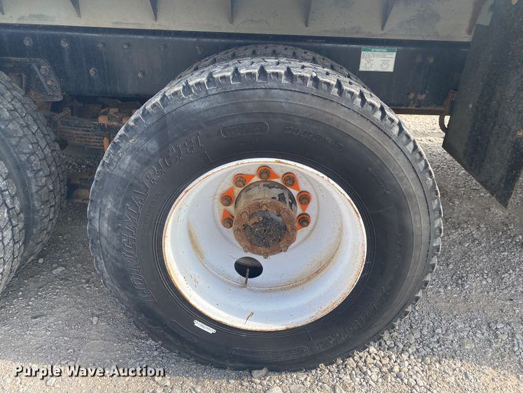 image for item JN9285 1998 Freightliner FL112  crane truck