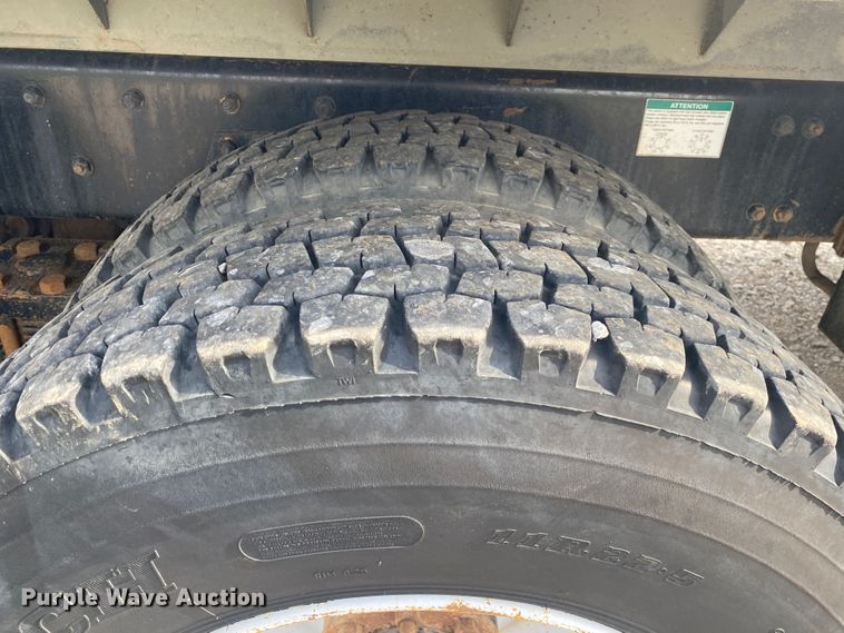 image for item JN9285 1998 Freightliner FL112  crane truck