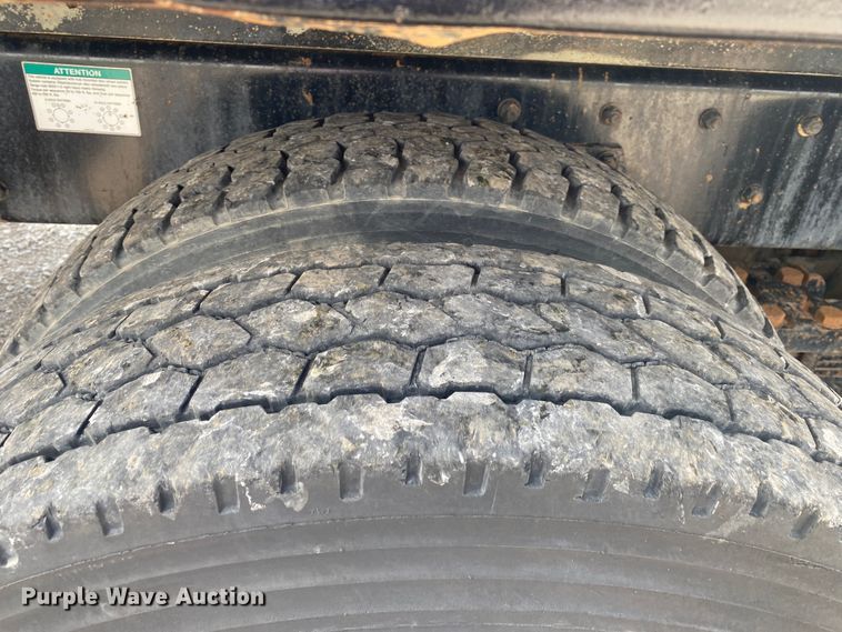 image for item JN9285 1998 Freightliner FL112  crane truck