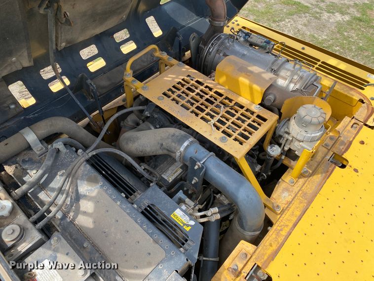 image for item JN9290 2012 Komatsu PC360LC-10  excavator