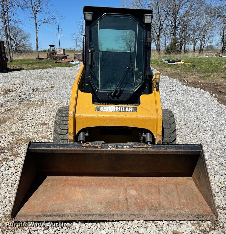 image for item JR9836 2014 Caterpillar 226B3  skid steer loader