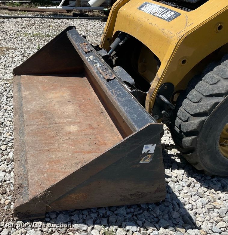 image for item JR9836 2014 Caterpillar 226B3  skid steer loader