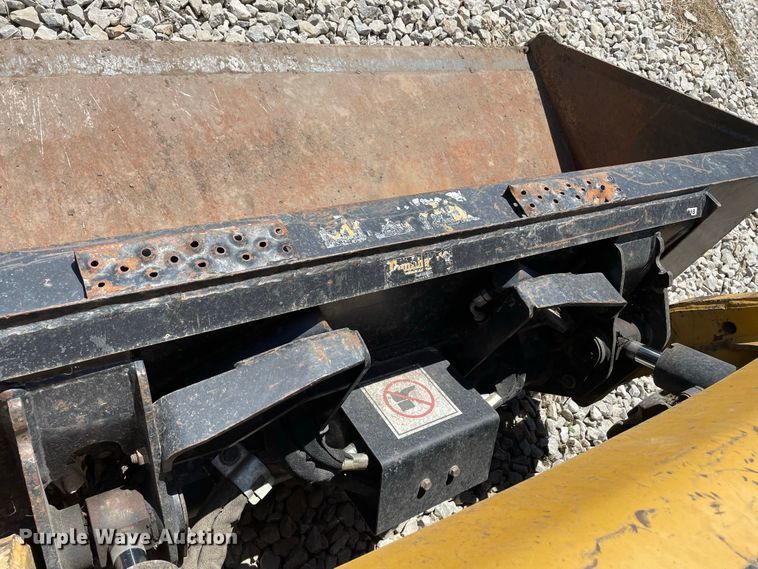 image for item JR9836 2014 Caterpillar 226B3  skid steer loader