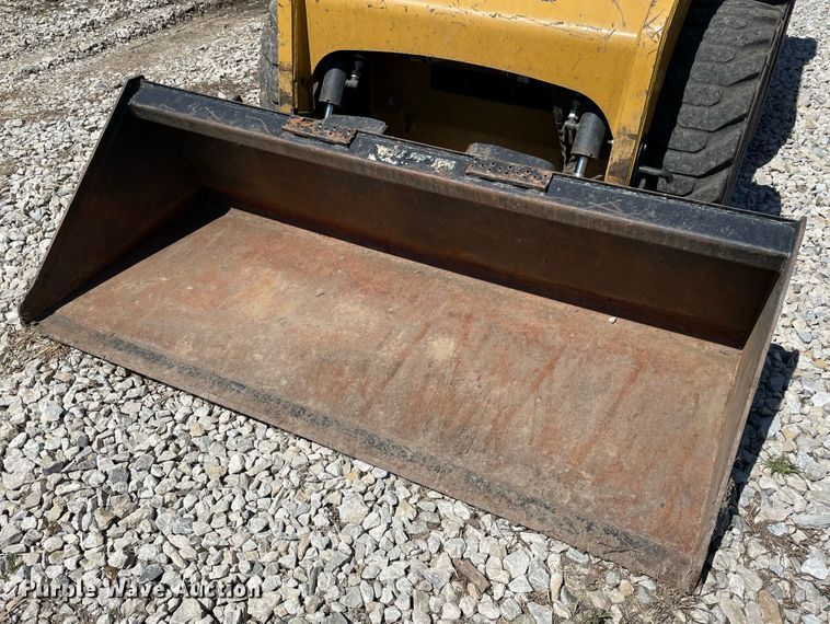 image for item JR9836 2014 Caterpillar 226B3  skid steer loader