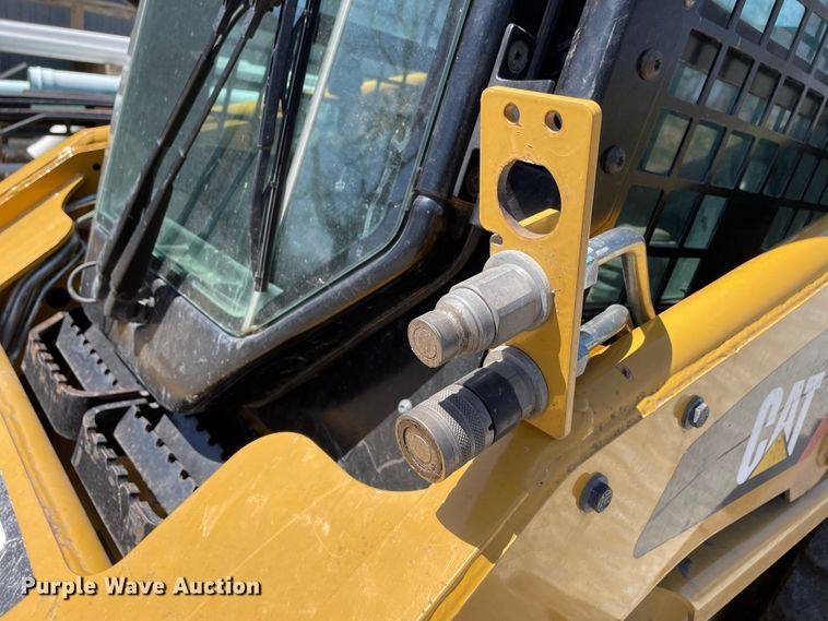 image for item JR9836 2014 Caterpillar 226B3  skid steer loader