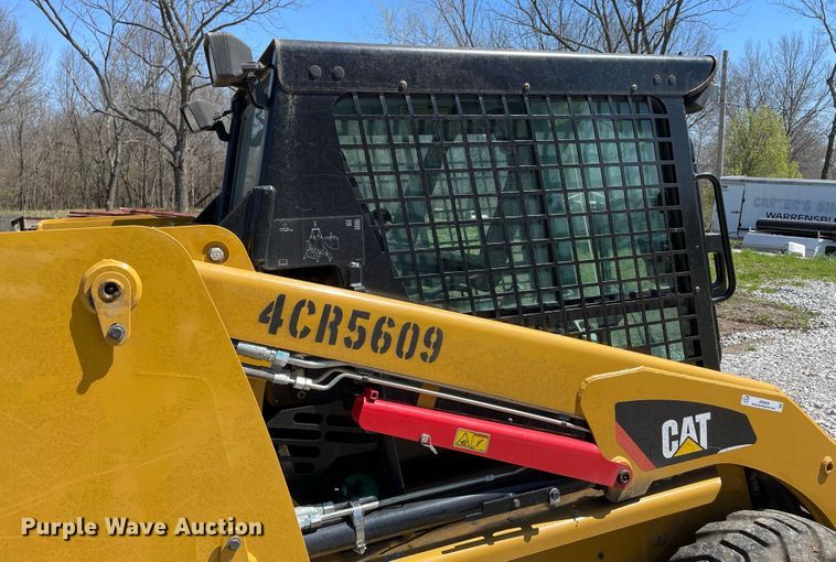 image for item JR9836 2014 Caterpillar 226B3  skid steer loader