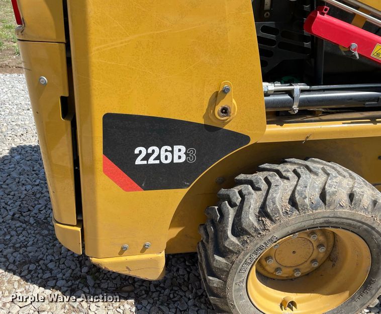 image for item JR9836 2014 Caterpillar 226B3  skid steer loader