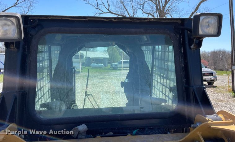 image for item JR9836 2014 Caterpillar 226B3  skid steer loader