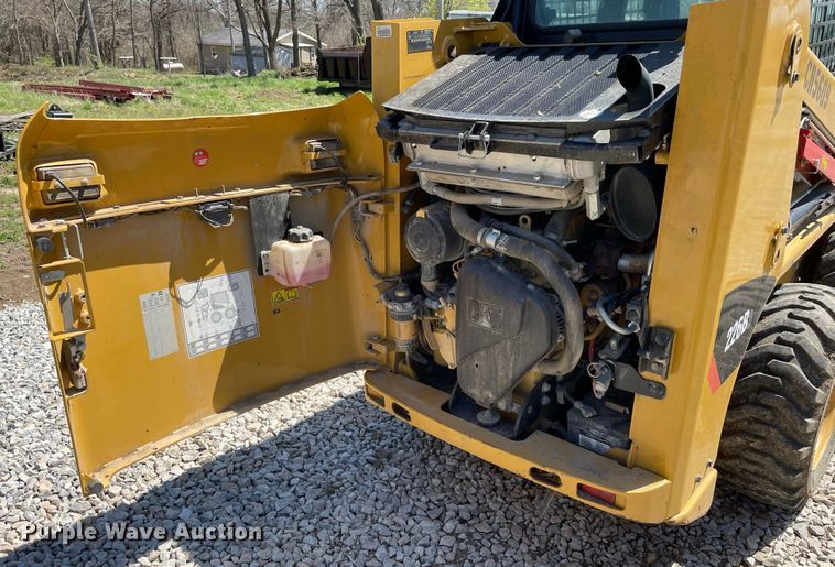 image for item JR9836 2014 Caterpillar 226B3  skid steer loader