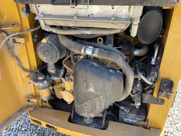 image for item JR9836 2014 Caterpillar 226B3  skid steer loader