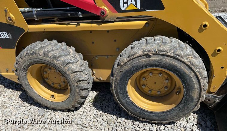 image for item JR9836 2014 Caterpillar 226B3  skid steer loader