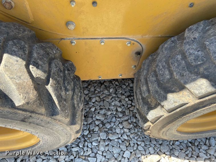 image for item JR9836 2014 Caterpillar 226B3  skid steer loader