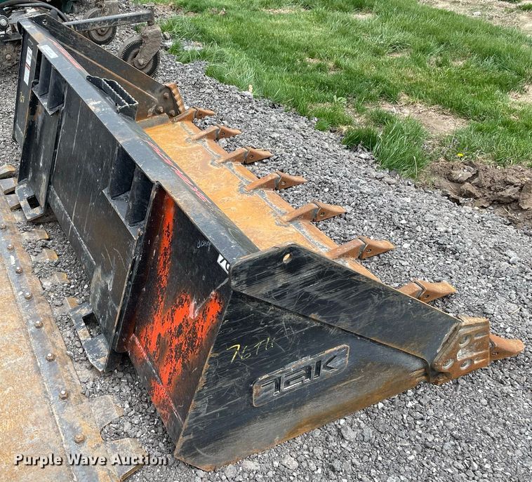 image for item JR9837 Takeuchi  76"W skid steer bucket