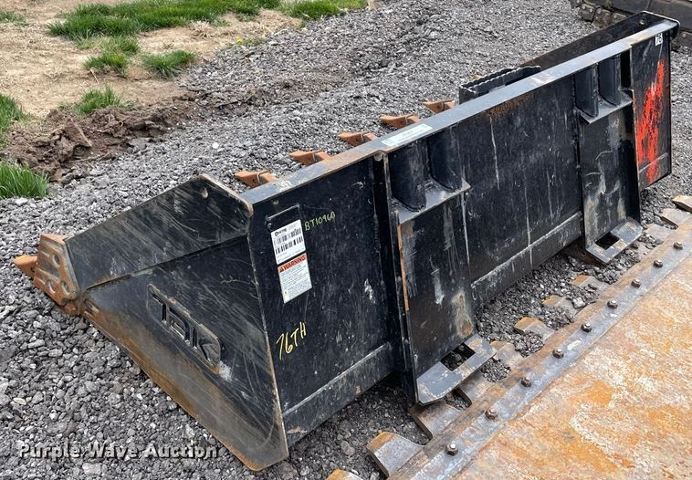 image for item JR9837 Takeuchi  76"W skid steer bucket