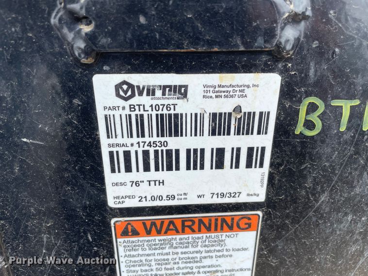 image for item JR9837 Takeuchi  76"W skid steer bucket