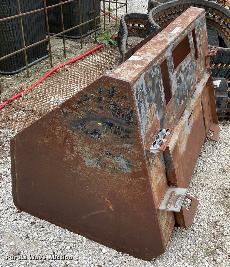 image for item JR9838 60"W skid steer bucket