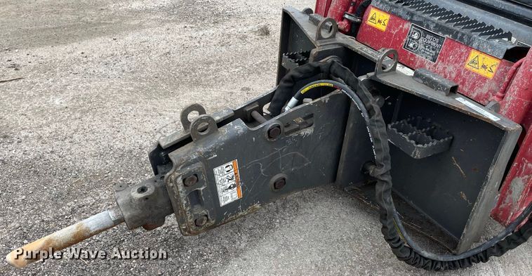 image for item JR9843 Husky HH500  skid steer breaker