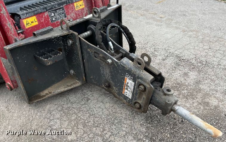 image for item JR9843 Husky HH500  skid steer breaker