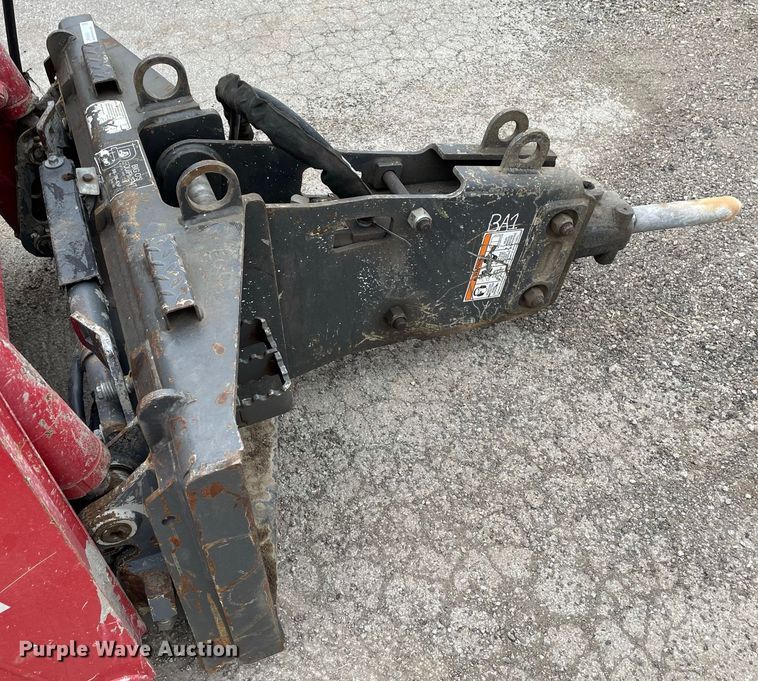 image for item JR9843 Husky HH500  skid steer breaker