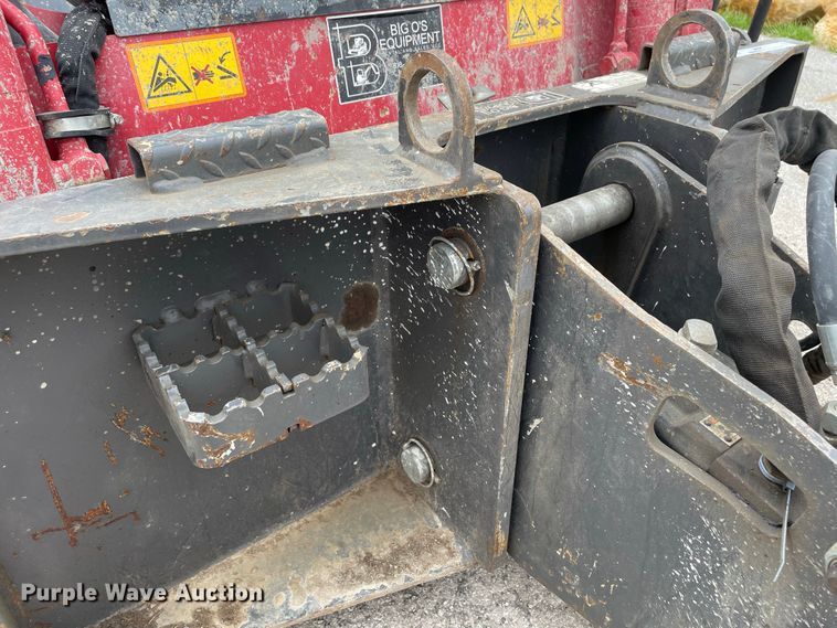 image for item JR9843 Husky HH500  skid steer breaker