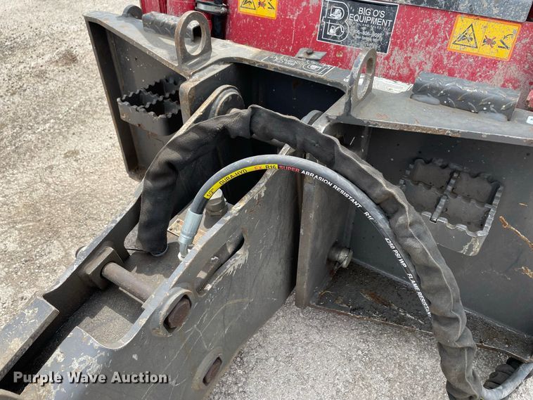 image for item JR9843 Husky HH500  skid steer breaker