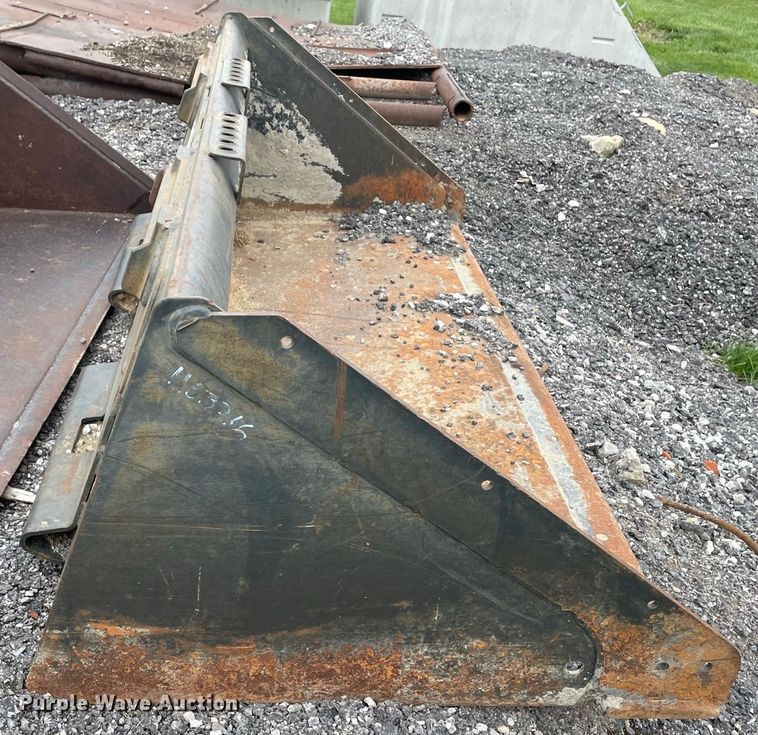 image for item JR9844 Bobcat  68"W skid steer bucket