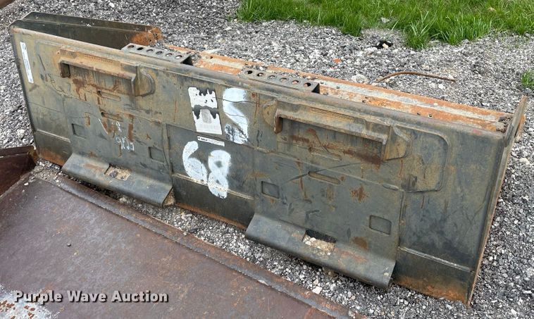 image for item JR9844 Bobcat  68"W skid steer bucket