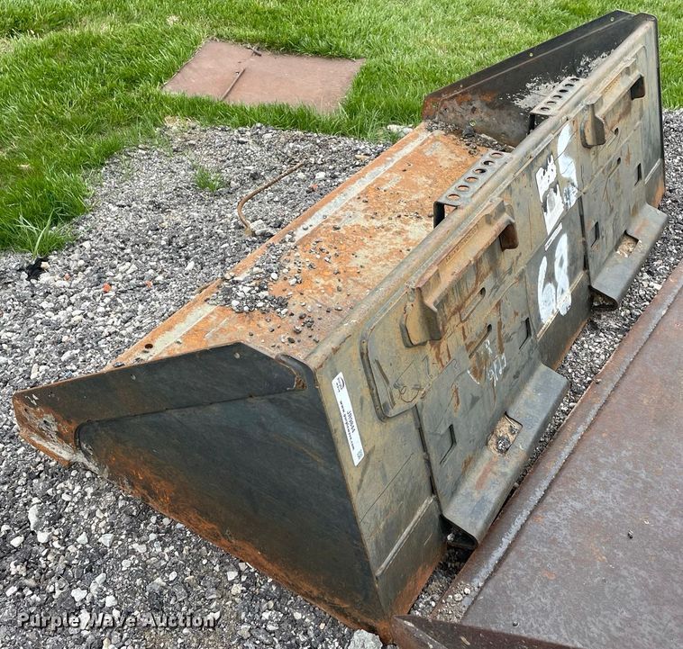 image for item JR9844 Bobcat  68"W skid steer bucket