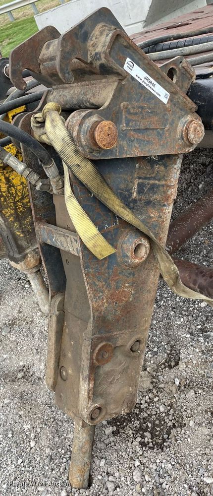 image for item JR9846 Bobcat  breaker