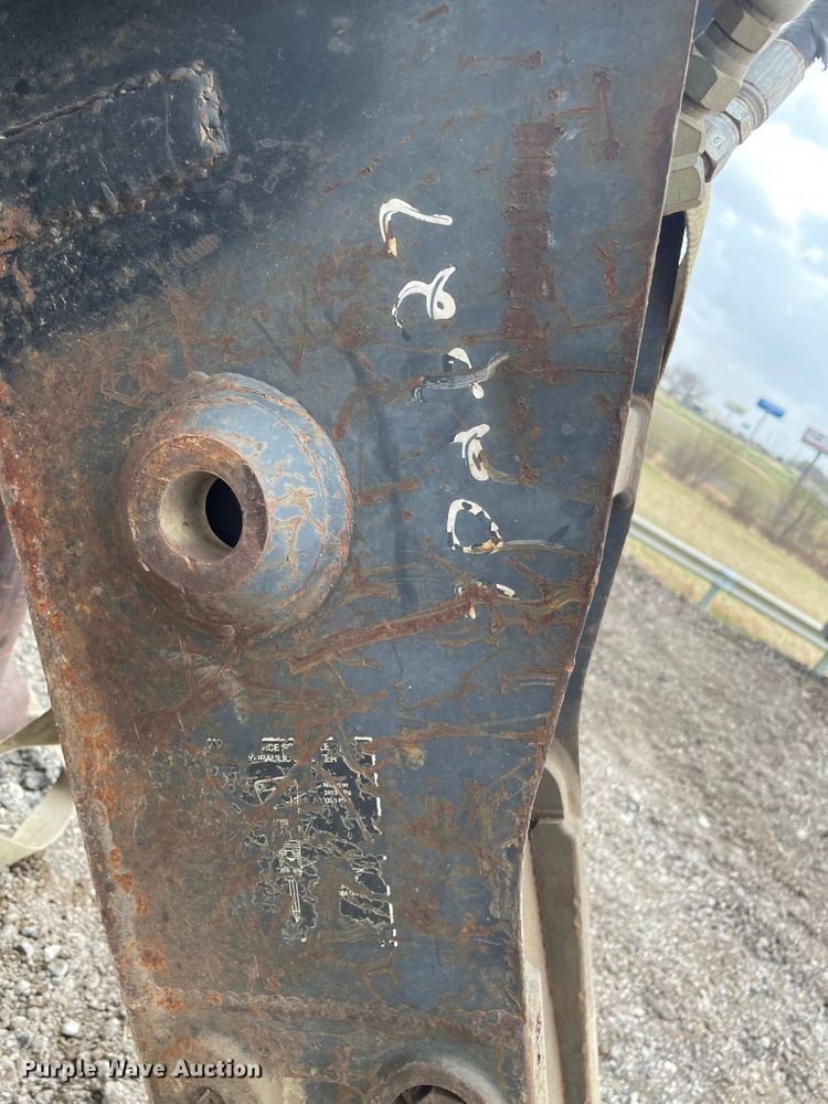 image for item JR9846 Bobcat  breaker