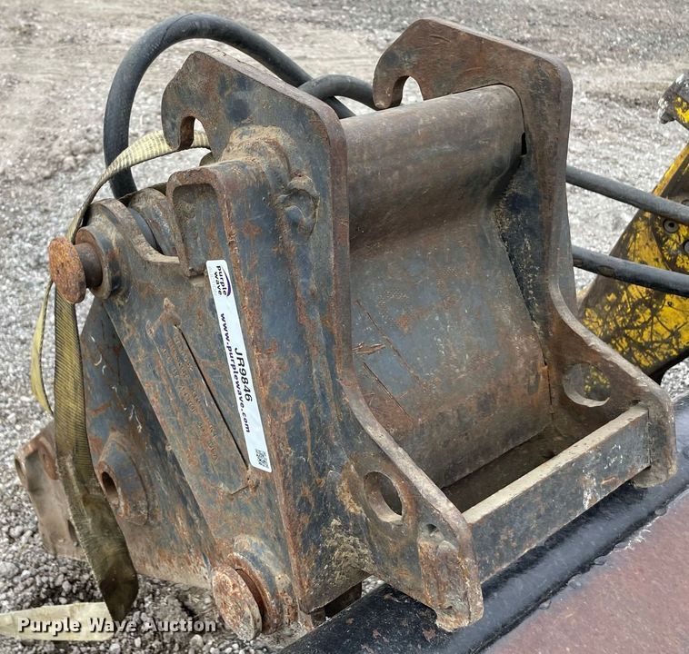 image for item JR9846 Bobcat  breaker