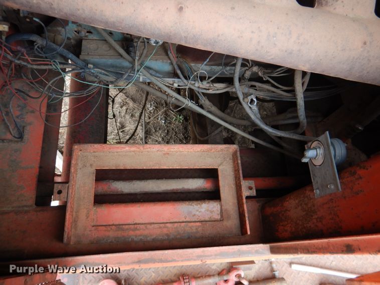 image for item JS9610 1983 MKT V30 vibratory hammer