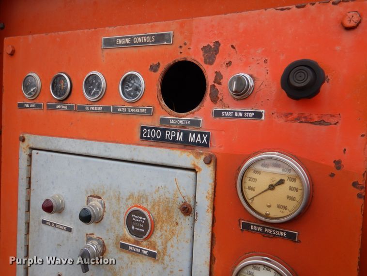 image for item JS9610 1983 MKT V30 vibratory hammer