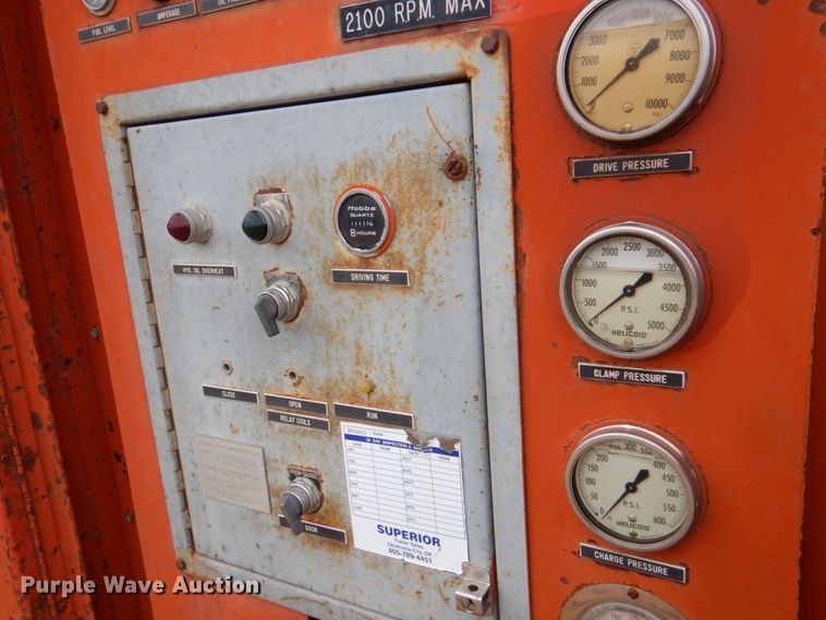 image for item JS9610 1983 MKT V30 vibratory hammer