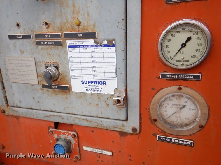 image for item JS9610 1983 MKT V30 vibratory hammer